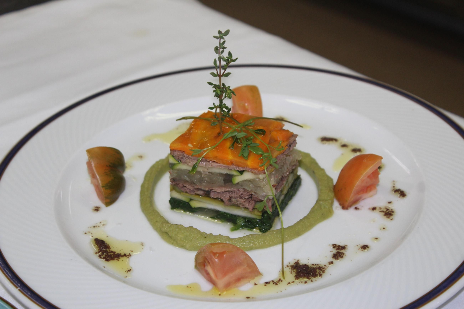 Las mejores fotos de la Terraza Carmona y sus jornadas del toro bravo en la cocina