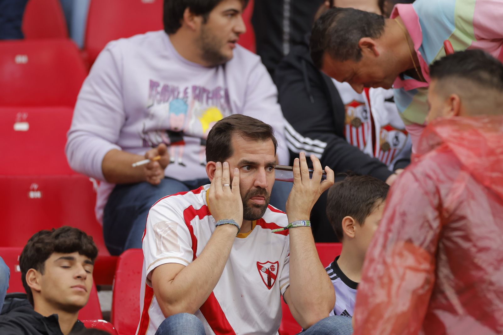 Búscate en las fotos del Sevilla-Madrid