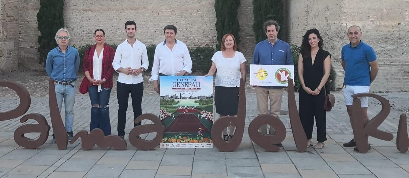 Las autoridades, durante la presentación del cartel.