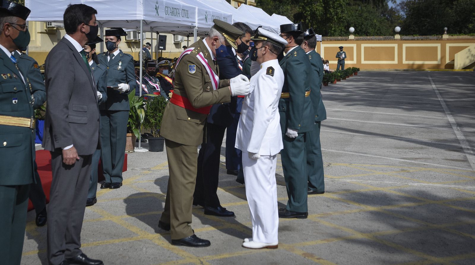 El acto del día del Pilar de la Guardia Civil, en imágenes
