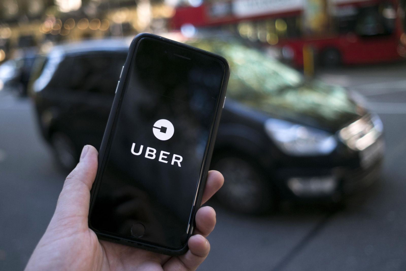 Toyota invierte cerca de 430 millones de euros en Uber