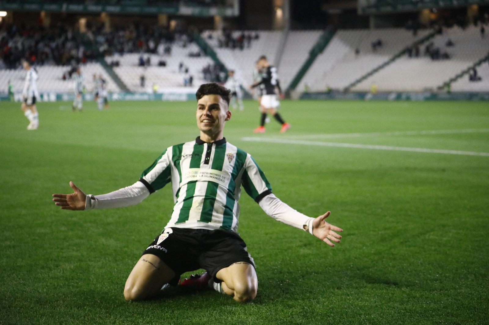 La goleada del Córdoba CF al Mérida, en imágenes
