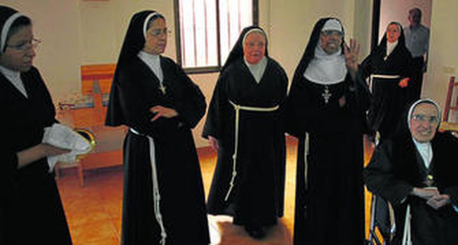 Seis hermanas capuchinas de Málaga ayer en el convento.