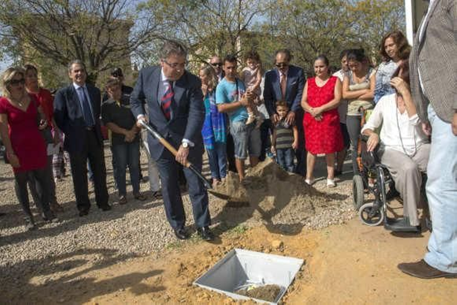 Colocada la primera piedra del nuevo centro de mayores del Polígono Sur
