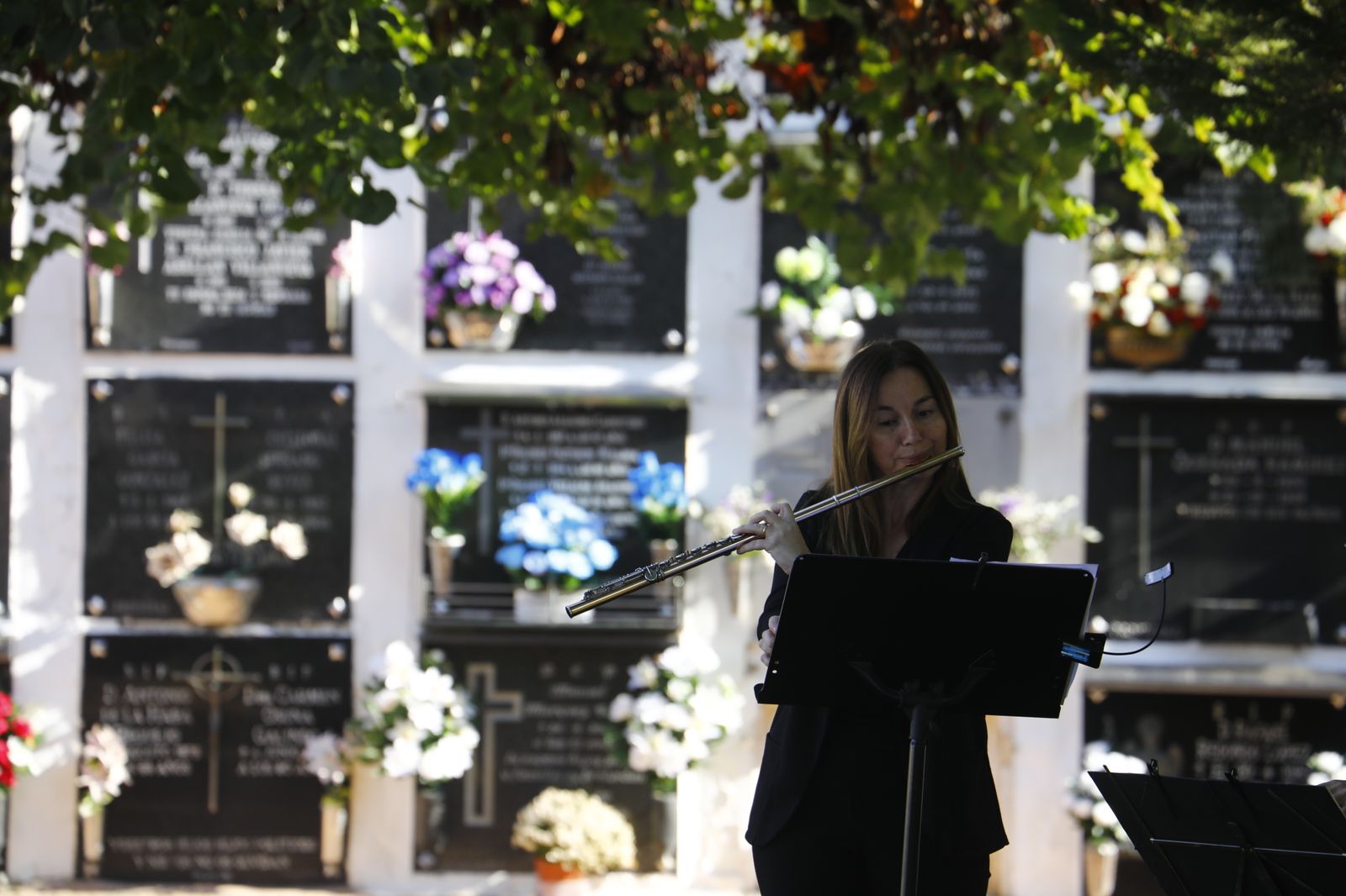 Las imágenes del día de Los Santos en los cementerios de Córdoba