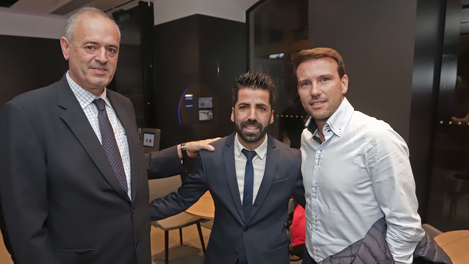 Inauguración de la nueva oficina de La Caixa en imágenes