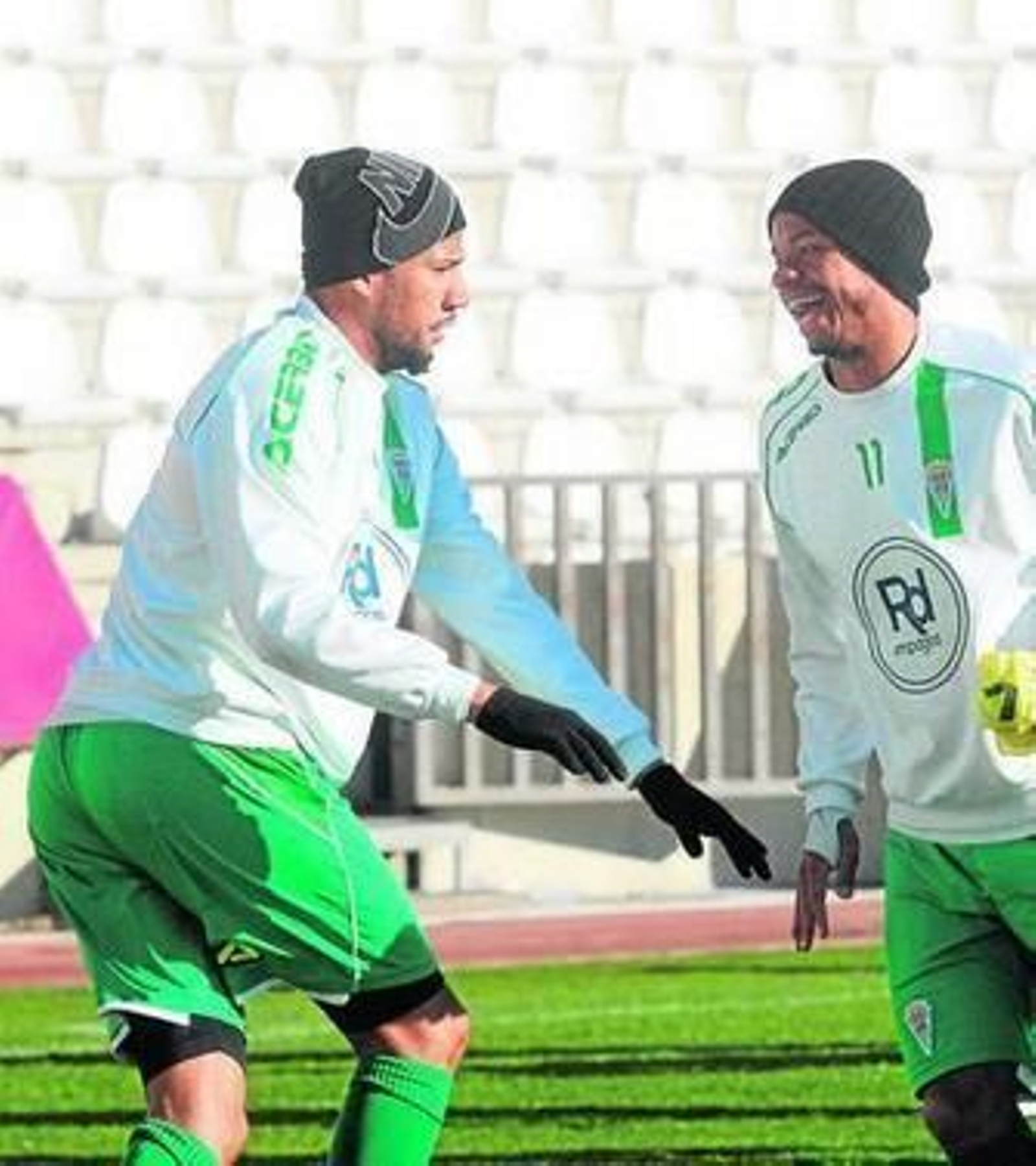 Bebé, junto a Edimar, durante un entrenamiento.