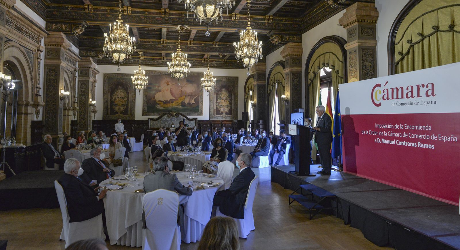 Imposición de la Encomienda de la Orden de la Cámara de España