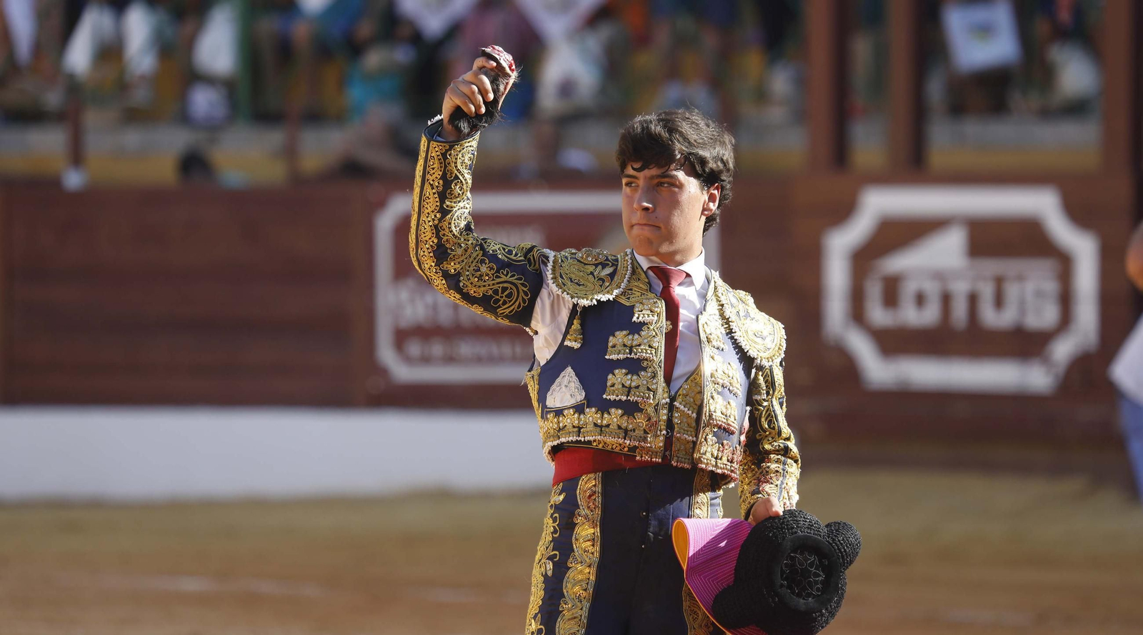 Las fotos de la primera semifinal del ciclo de novilladas de las Escuelas de Tauromaquia de Andalucía en La Línea