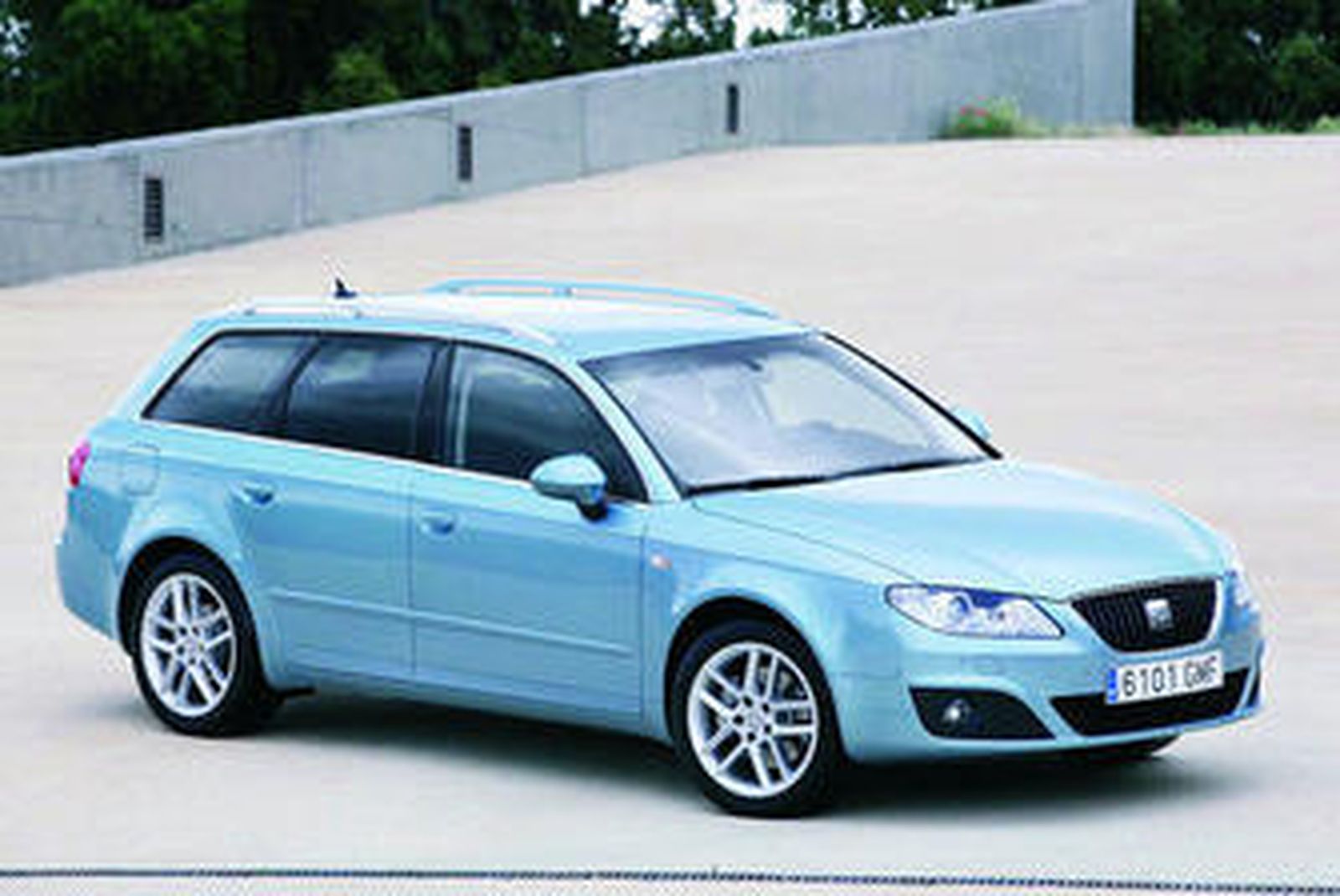 Adentrarse en el nuevo Seat Exeo ST supone dar un salto hacia la calidad