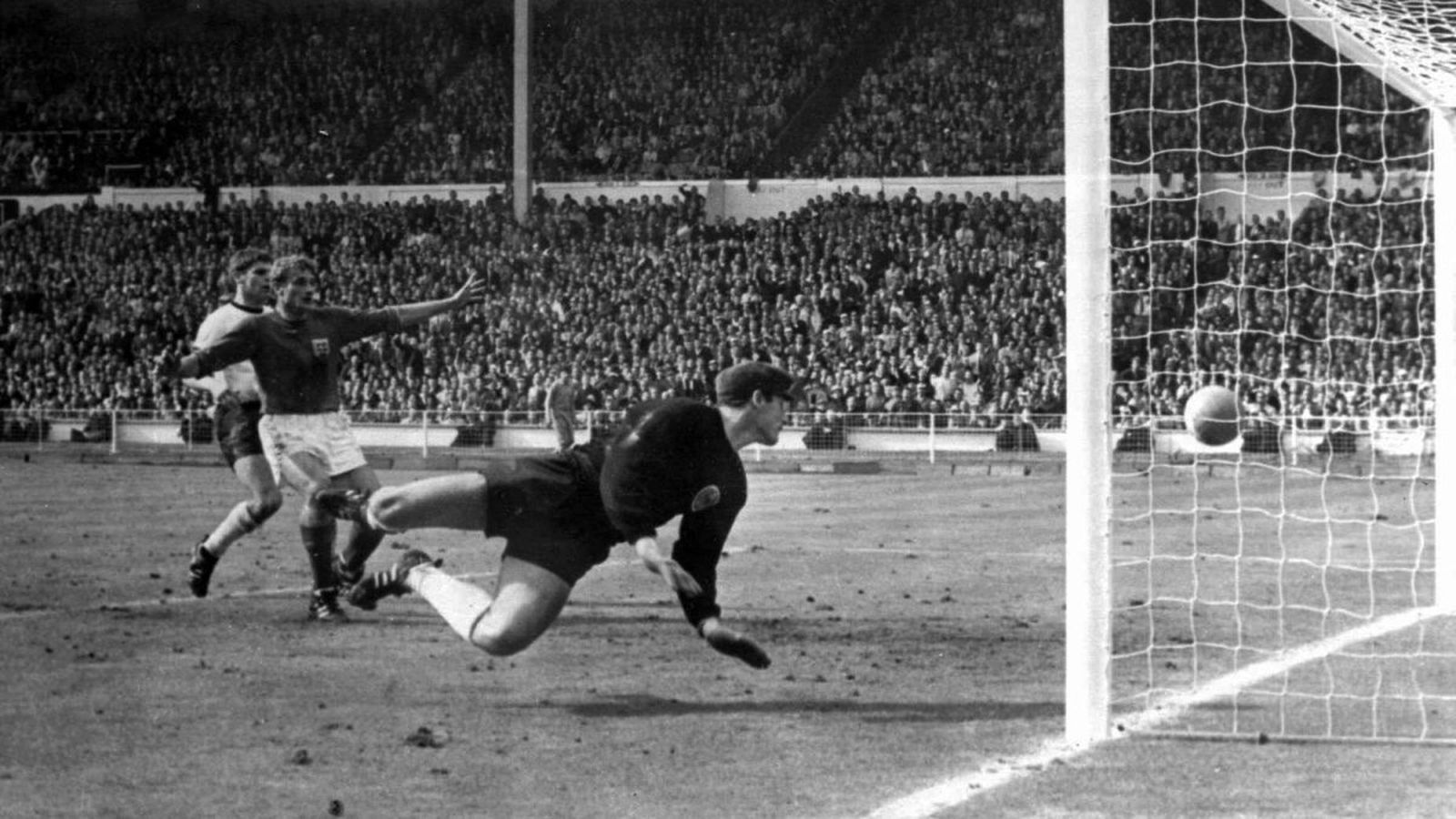 El meta alemá Tilkowslki