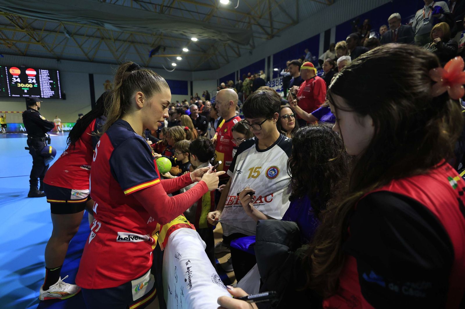 Las fotos del España-Austria del preeuropeo femenino de balonmano, en Algeciras