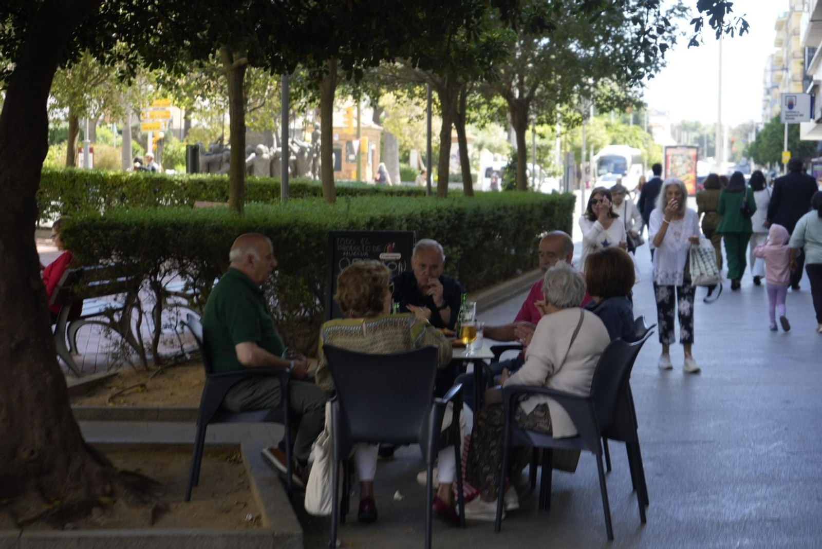 Así se vivió el apagón en las calles de Huelva, en imágenes