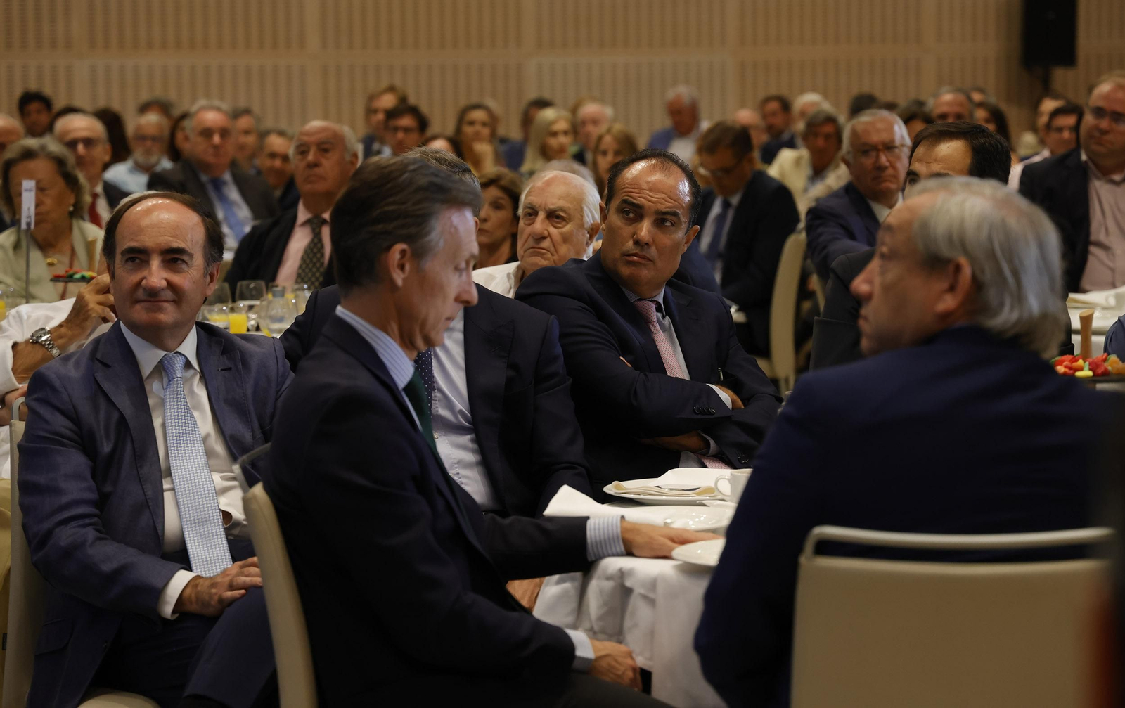 Elías Bendodo en el Foro Joly, todas las imágenes