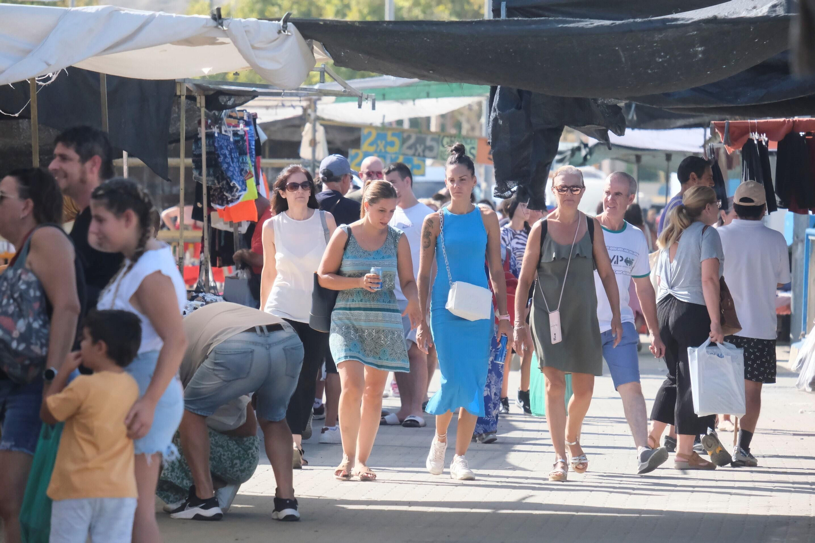 Un paseo en fotografías por el mercadillo de El Arenal un día de agosto Un paseo en fotografías por el mercadillo de El Arenal un día de agosto