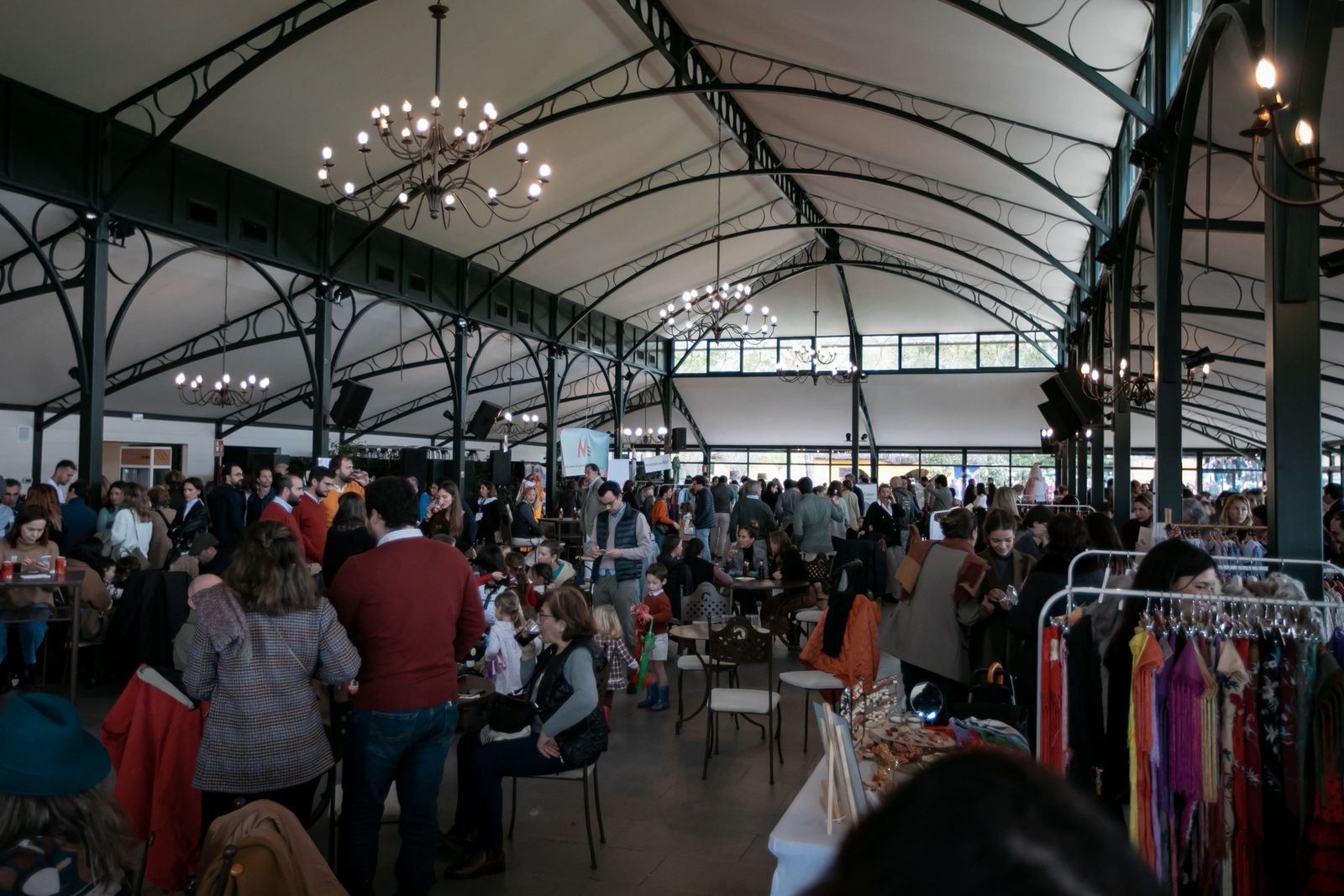 Búscate en las carreras de caballos de Pineda