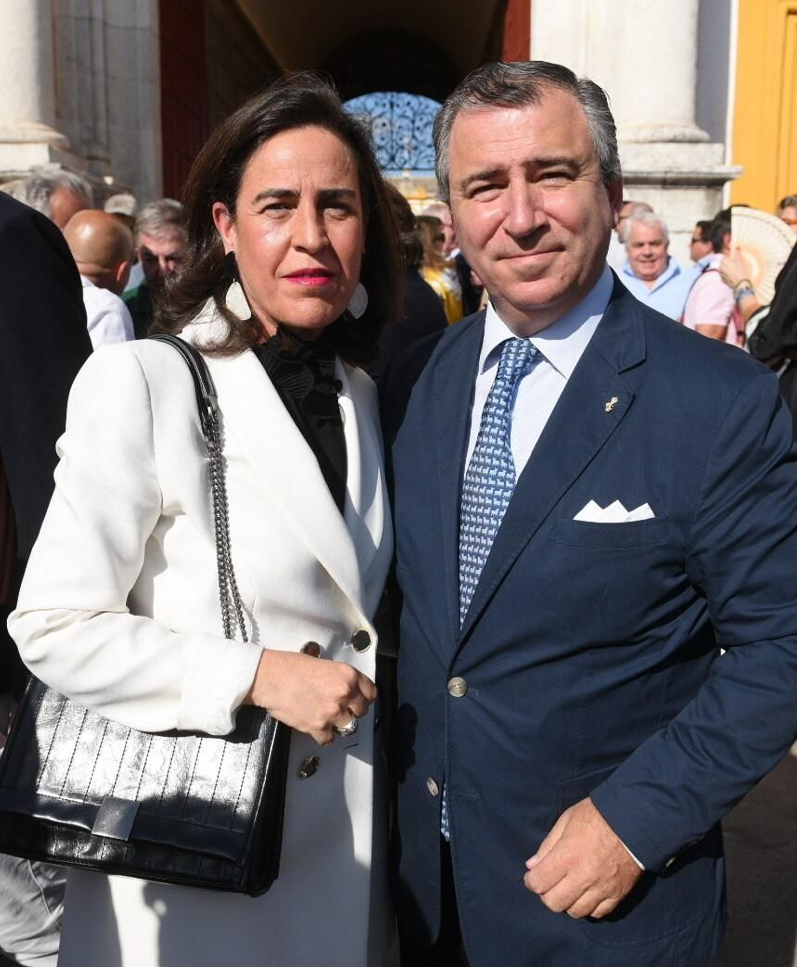 Las fotos de la Puerta del Príncipe de los toros en la 15ª del abono en Sevilla