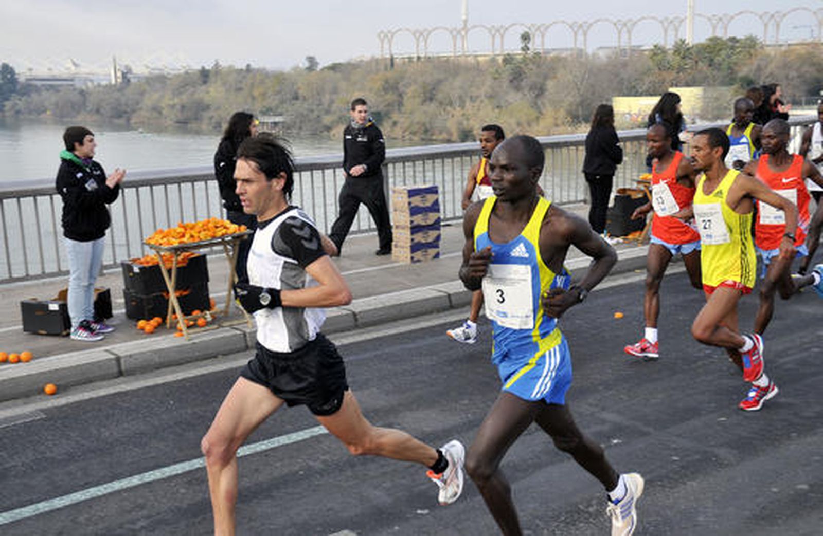 El etíope Daniel Abera gana la XXVII Maratón de Ciudad de Sevilla. / Juan Carlos Vázquez