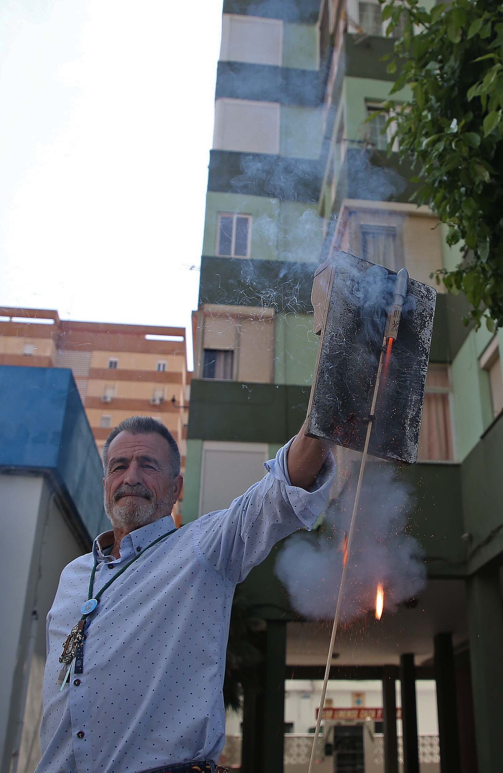 El inicio de la peregrinación hacia Almonte de la Hermandad del Rocío de La Línea en imágenes