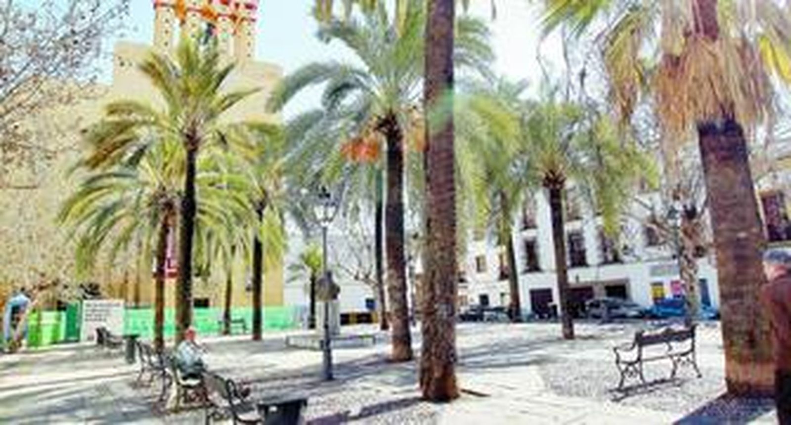 Estado de la plaza de San Agustín, para la que los vecinos reclaman una instalación permanente como un mercado de flores.