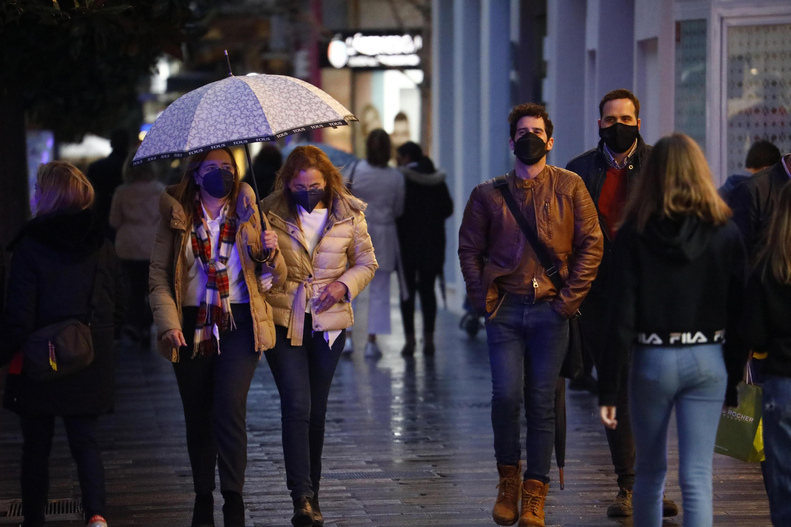 Fotografías: Tarde de bares y compras dos meses después en Córdoba