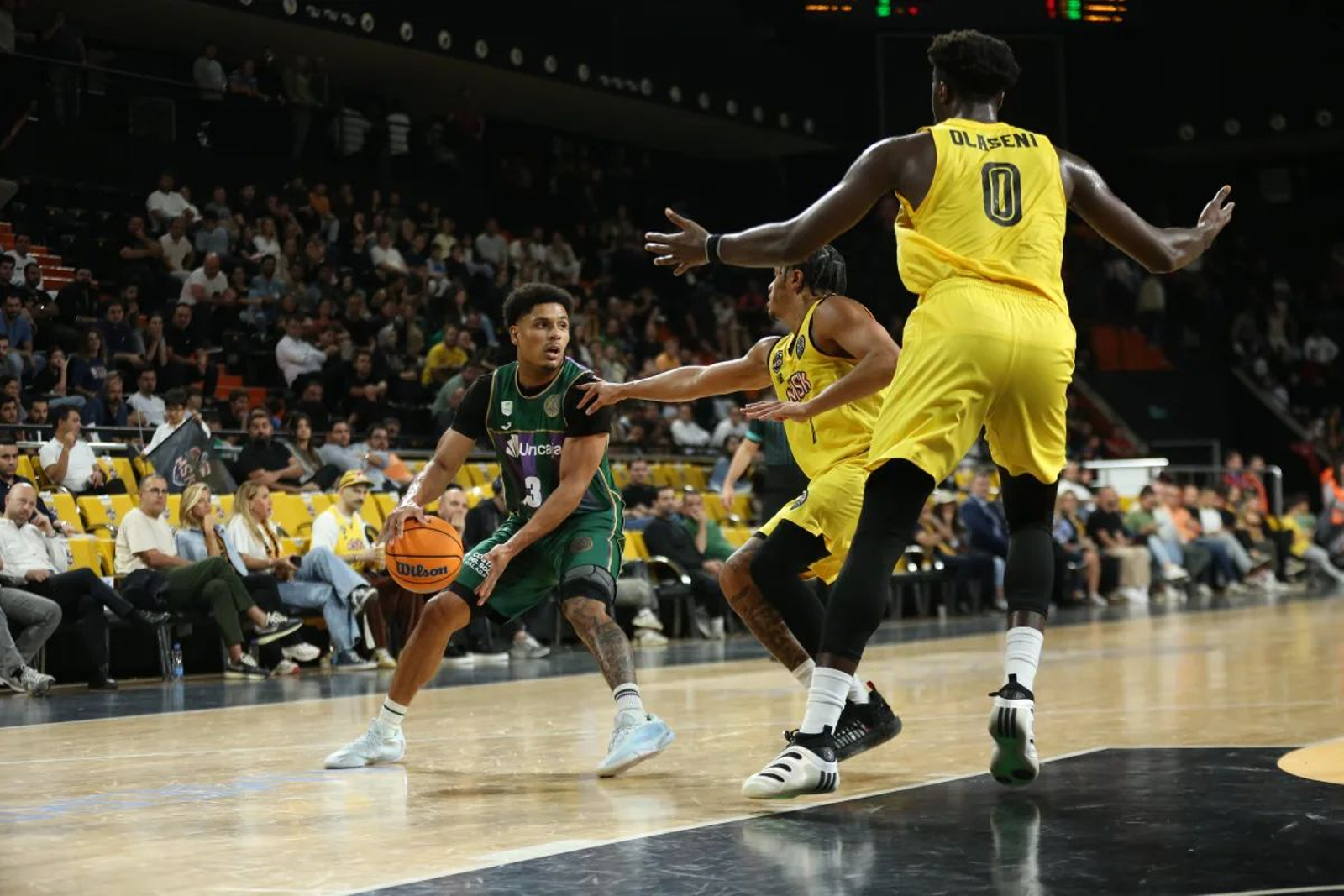 Xavier Castañeda bota.