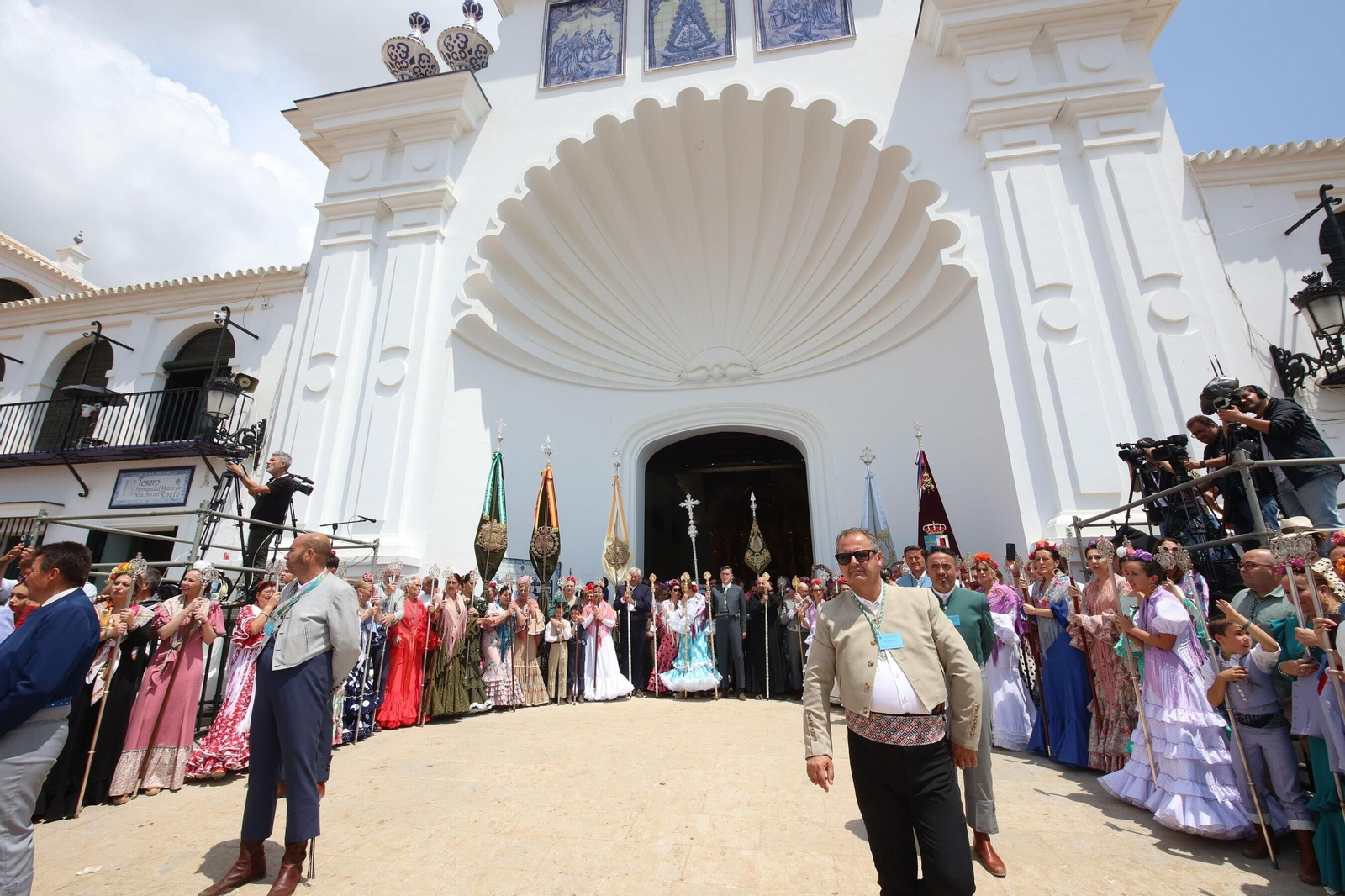 La Hermandad del Rocío de Jerez se presenta ante la Virgen