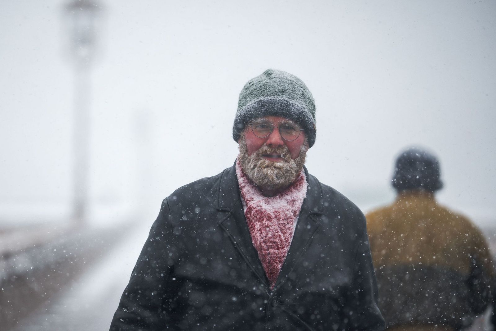 Las gélidas y blancas imágenes que deja la tormenta monstruosa en los EEUU