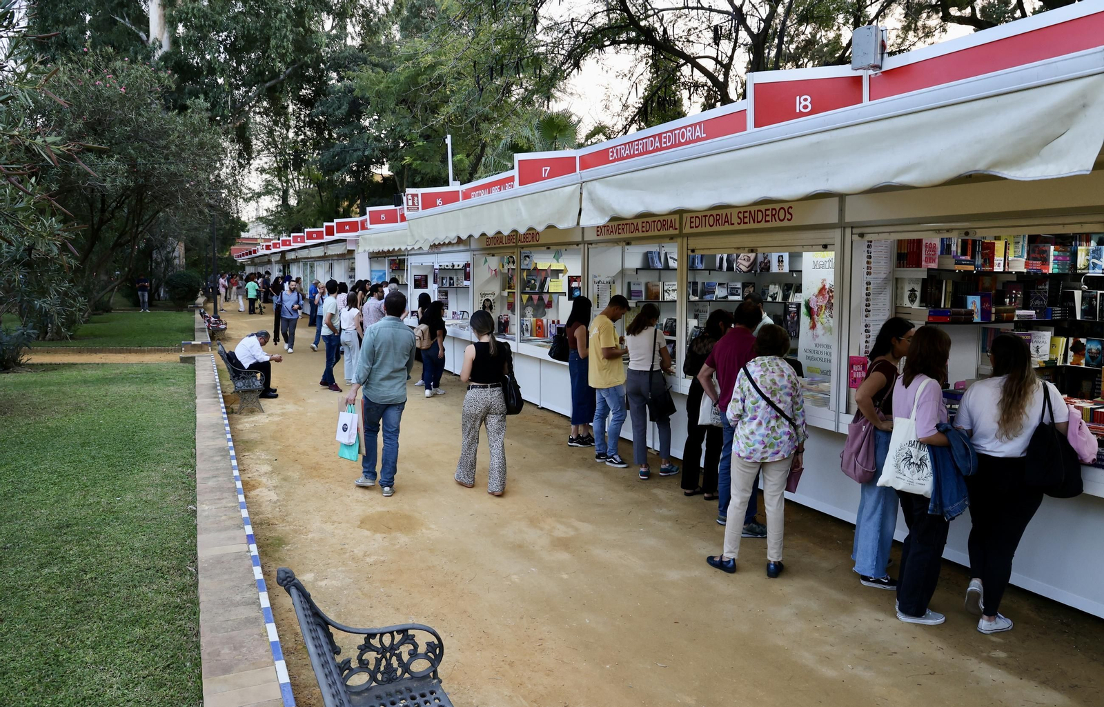 Feria del Libro en los Járdines de Murillo