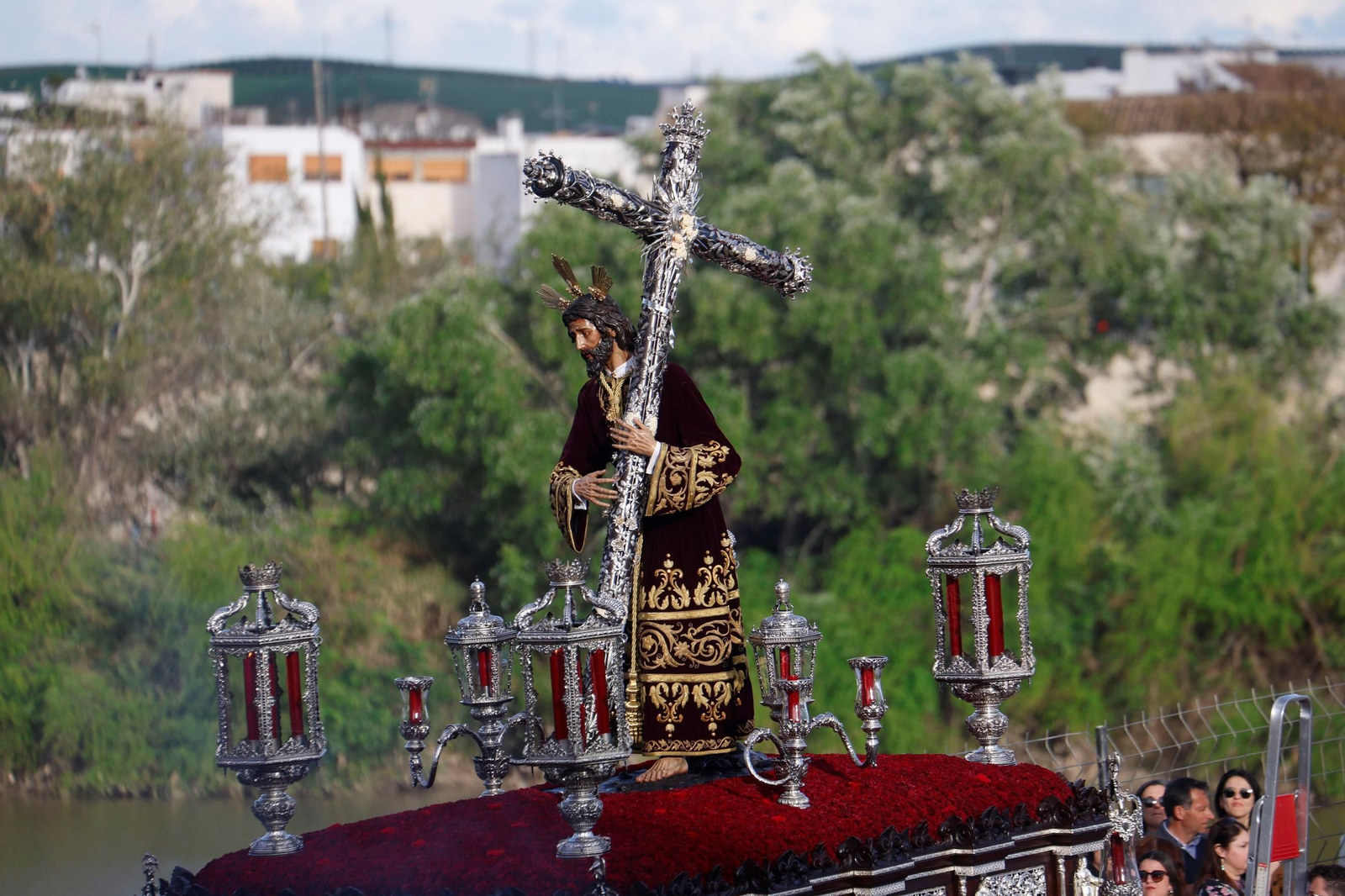 La procesión de la Vera-Cruz en este Domingo de Ramos de Córdoba, en imágenes