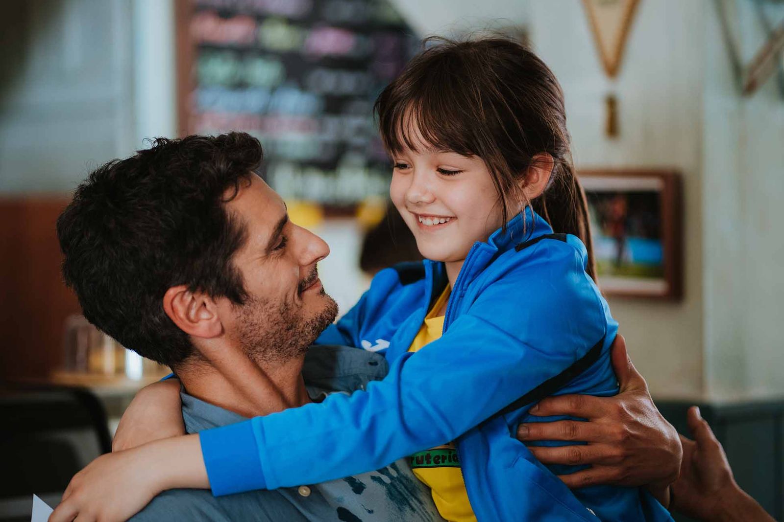 Una escena de la película 'Heroes de barrio', de la gaditana Ángeles Reiné.