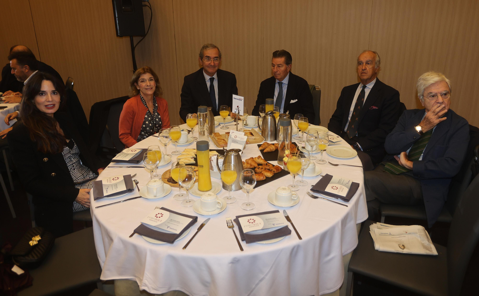 FORO JOLY.  Dña.Carolina España