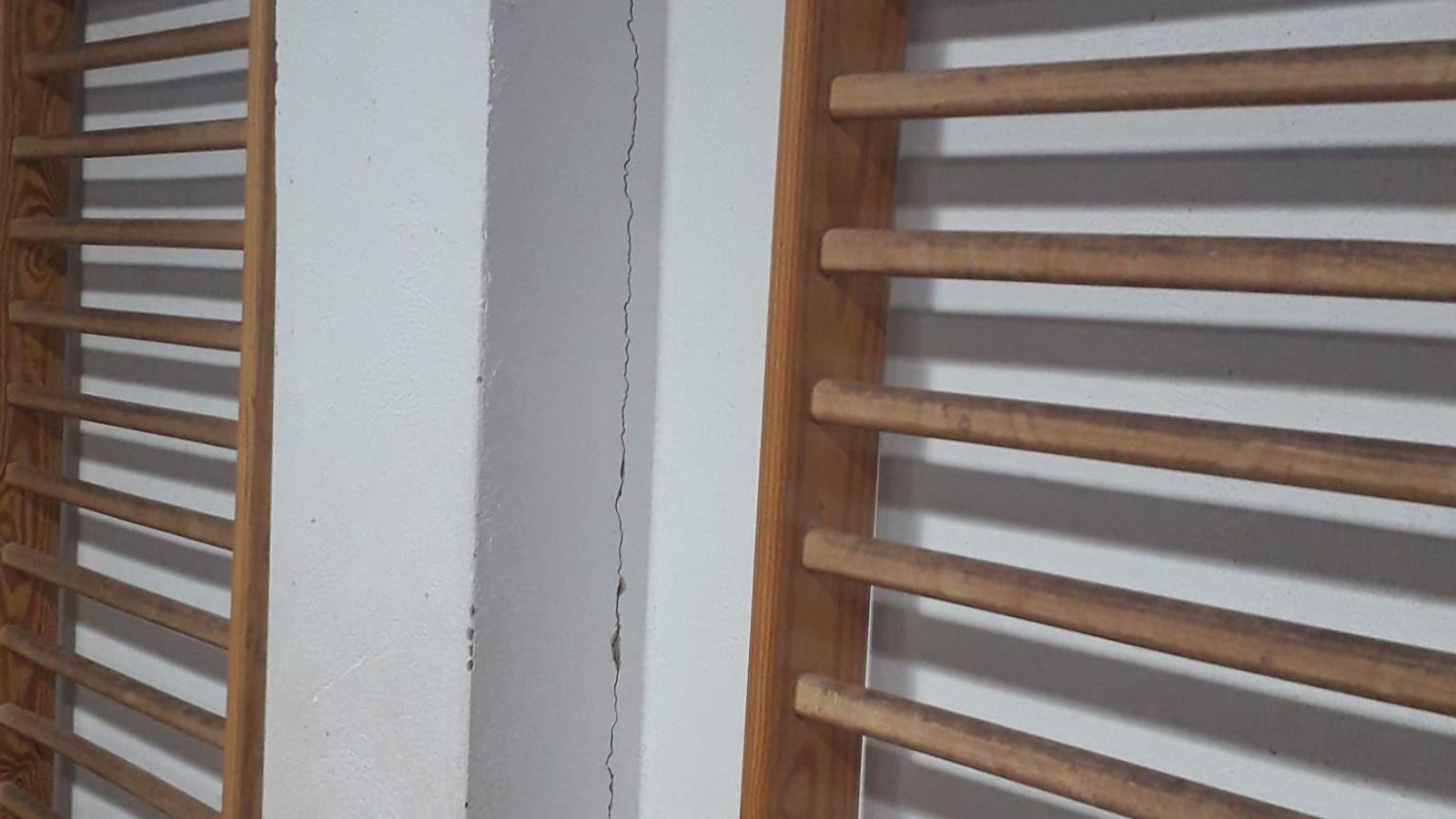 Grieta Colegio Navas de Tolosa Jaén.