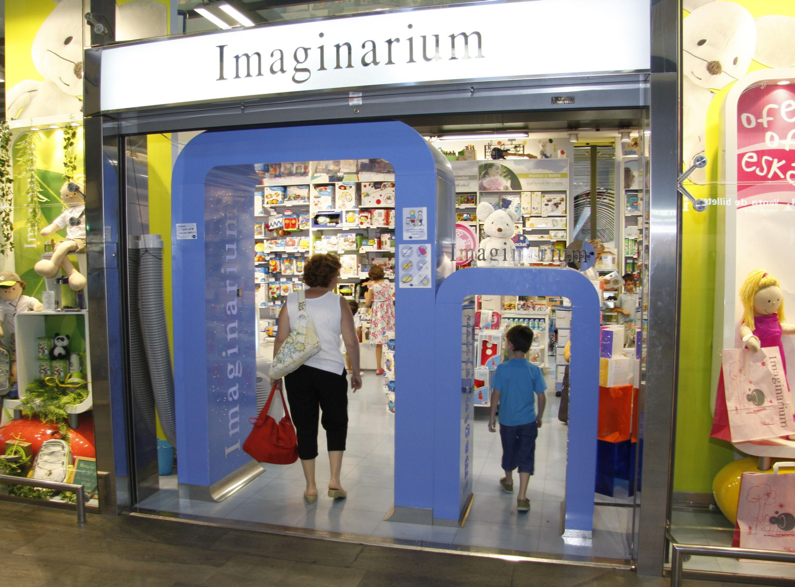 Imaginarium negocia la entrada del fondo PHI