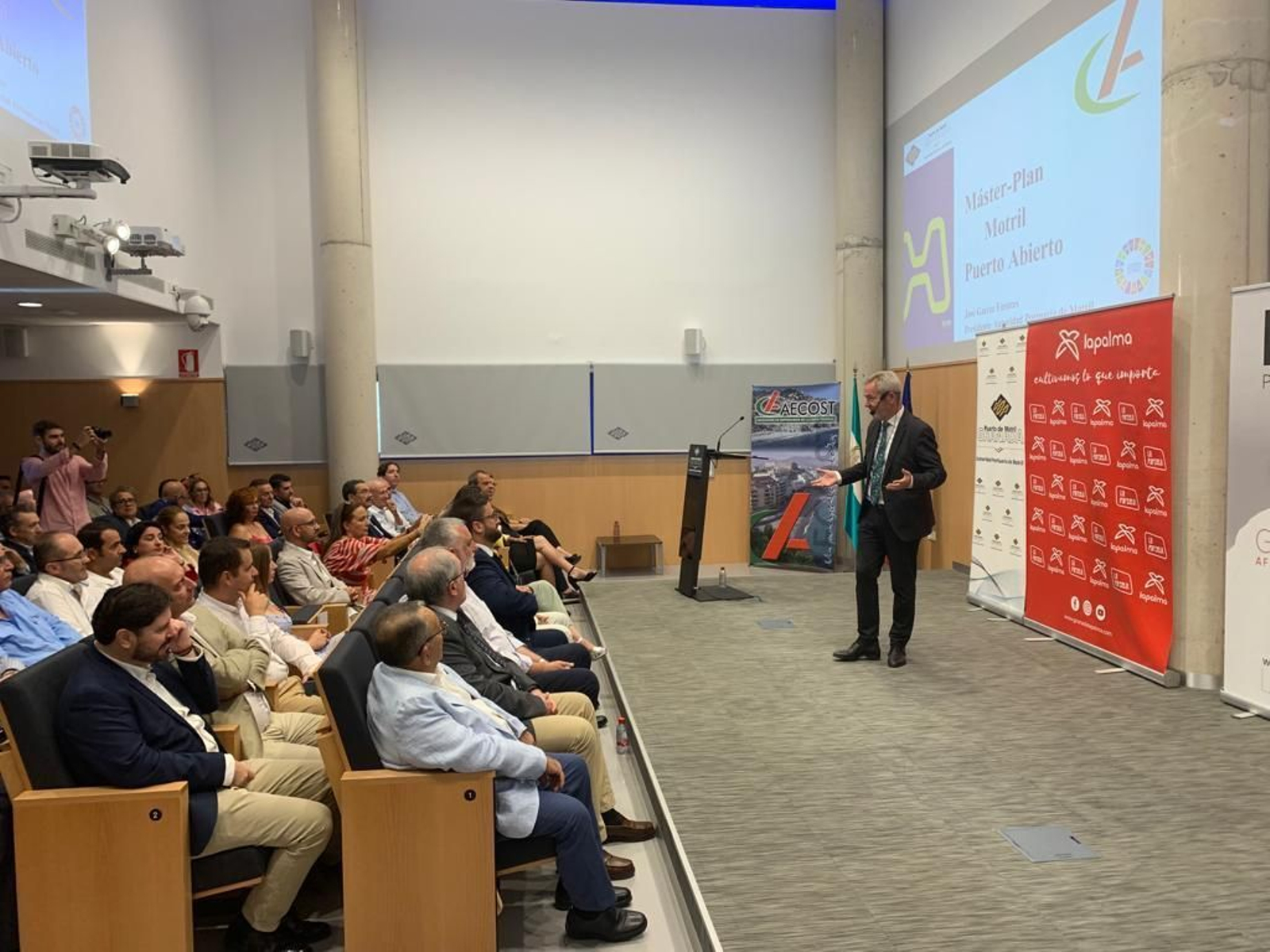 Los empresarios de la Costa conocen el ambicioso plan de apertura Puerto- Ciudad en una jornada de networking Los empresarios de la Costa conocen el ambicioso plan de apertura Puerto- Ciudad en una jornada de networking