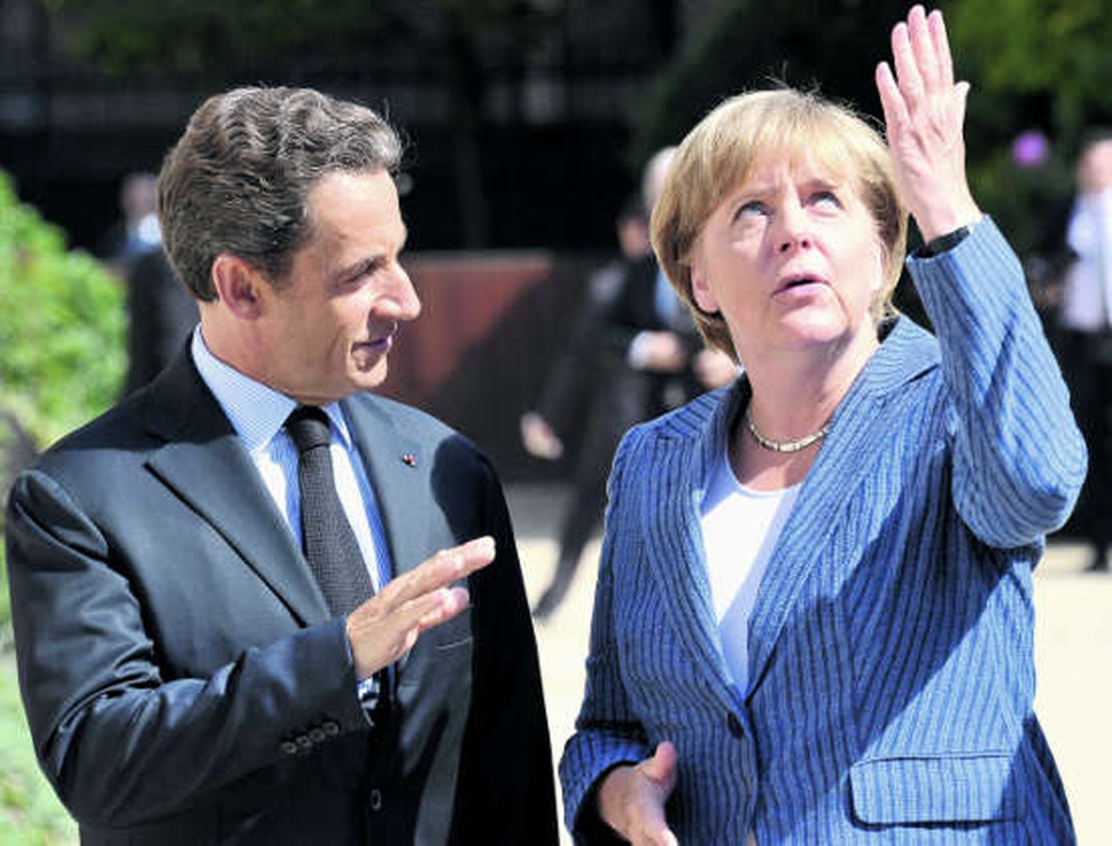 Francia y Alemania piden suspender las ayudas de la UE para los países con déficit excesivo