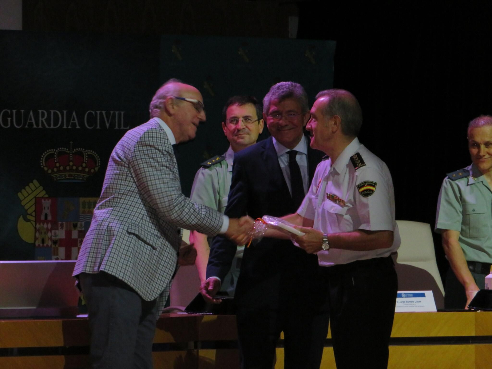 Policía y Guardia Civil premian a la seguridad privada en la UAL.