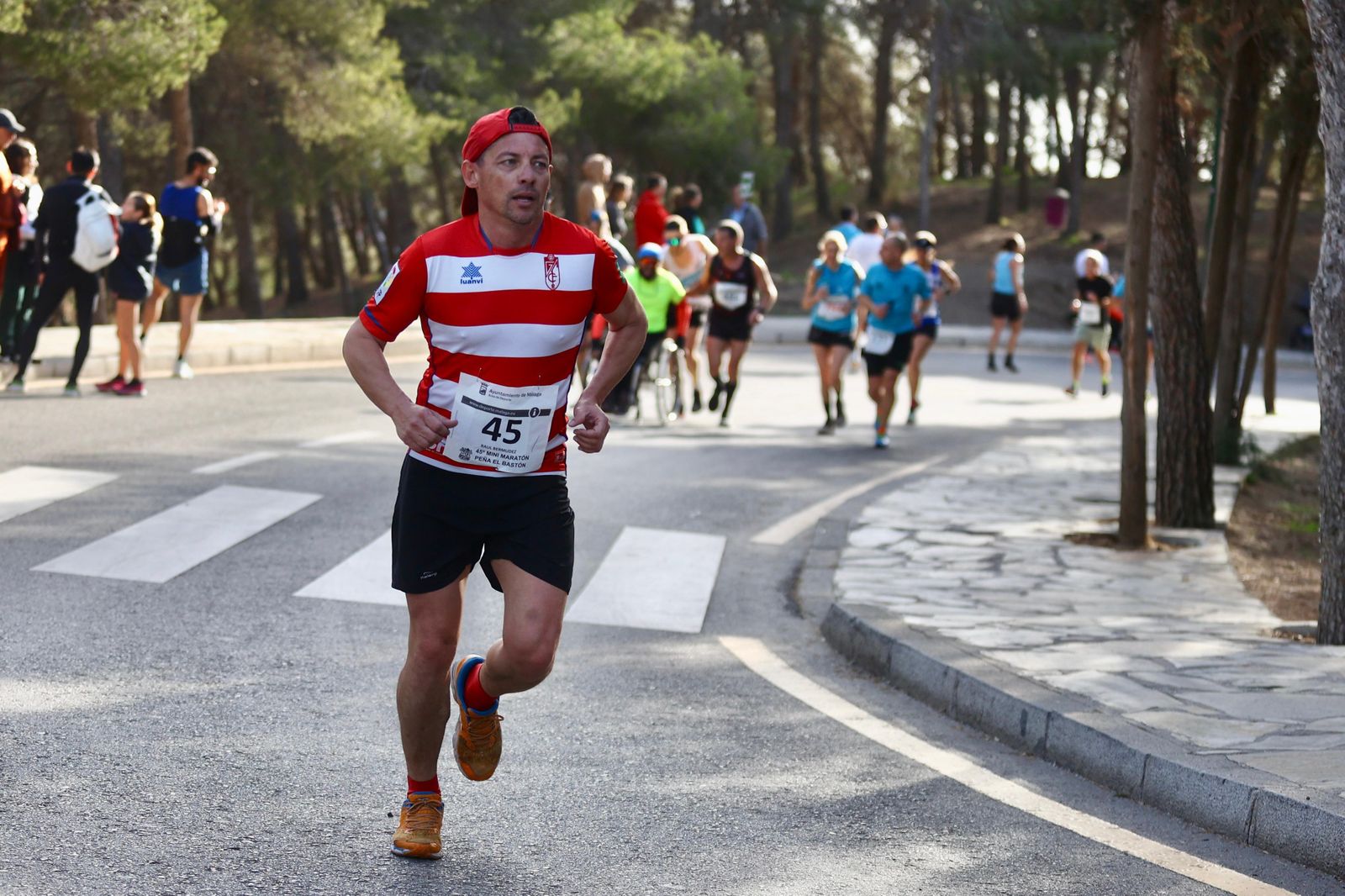 Mini Maratón Peña El Bastón: La fiesta de la decana, en fotos