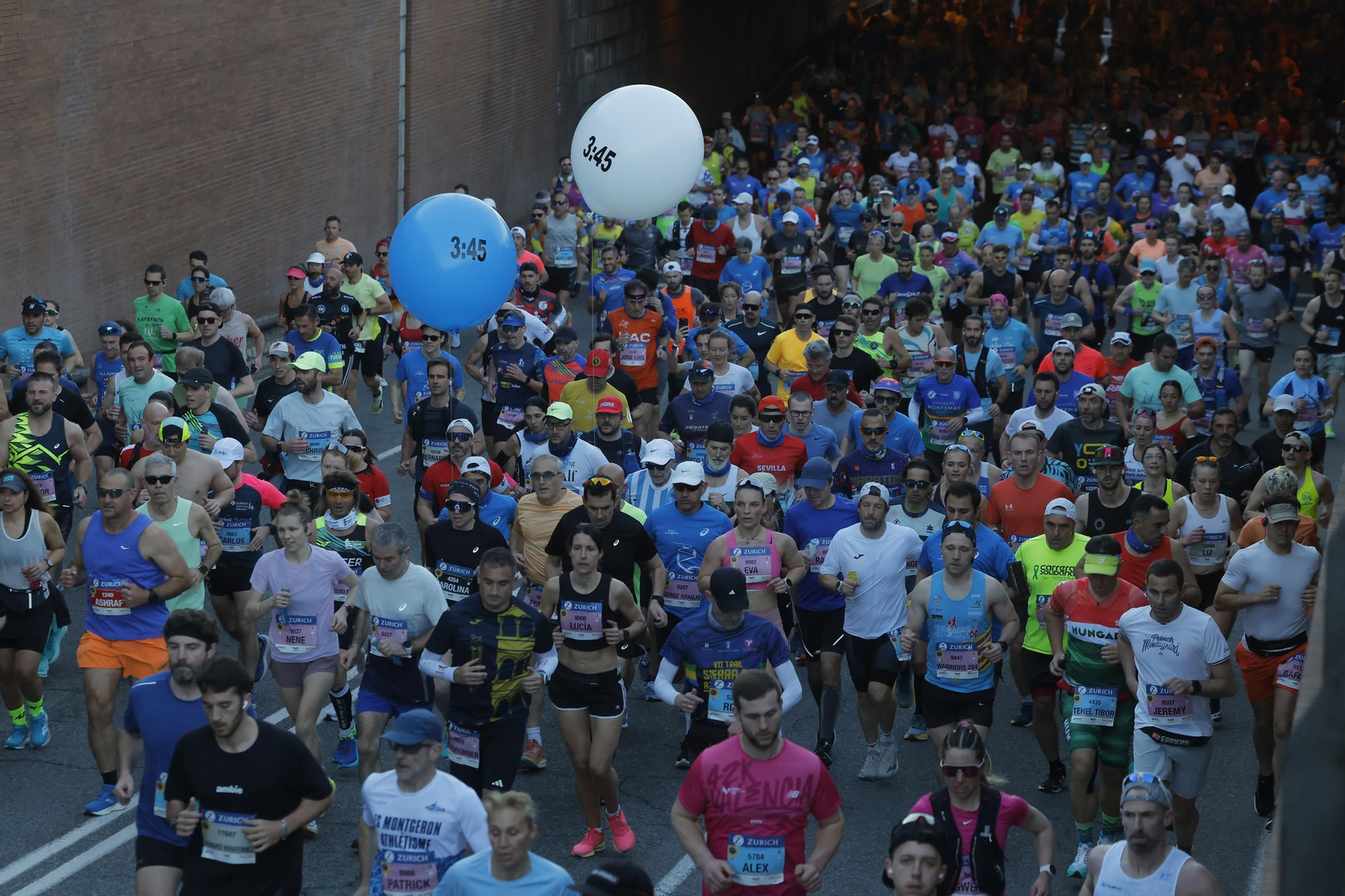 Búscate en el Zurich Maratón de Sevilla 2025