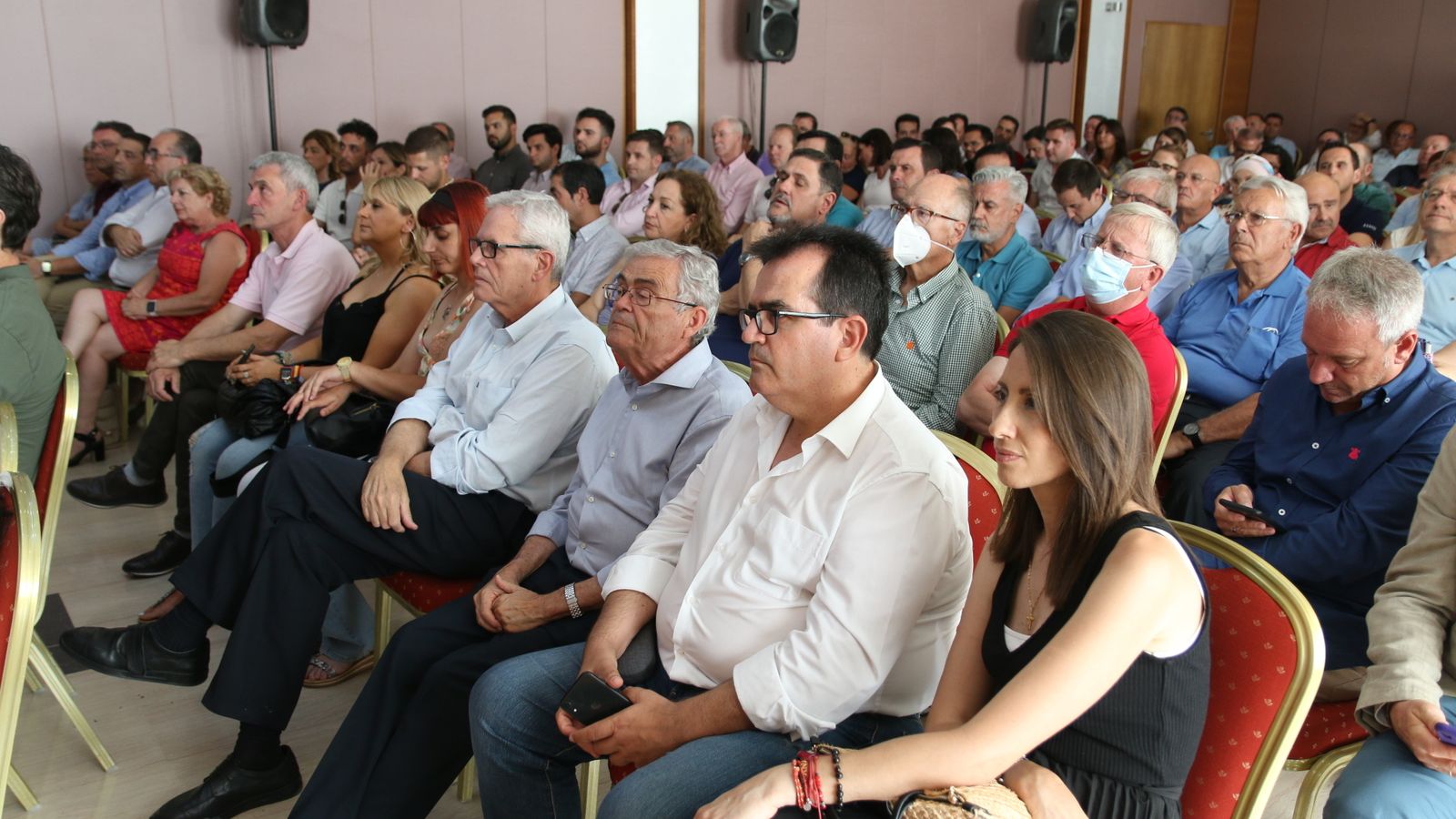 Compañeros de partido.