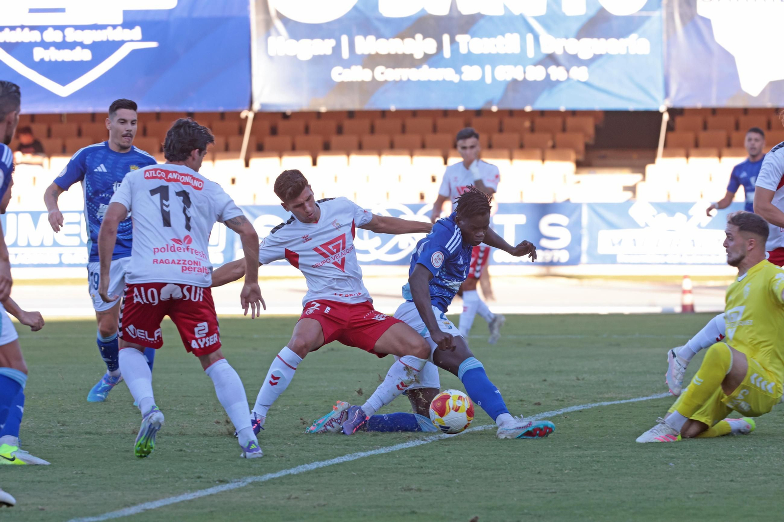 Imágenes del partido entre el Xerez CD contra el Antoniano en Chapín