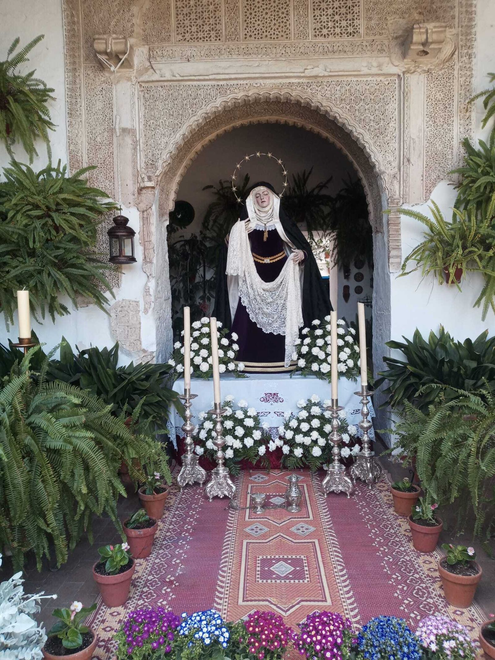 Patio Siete Revueltas, 1.