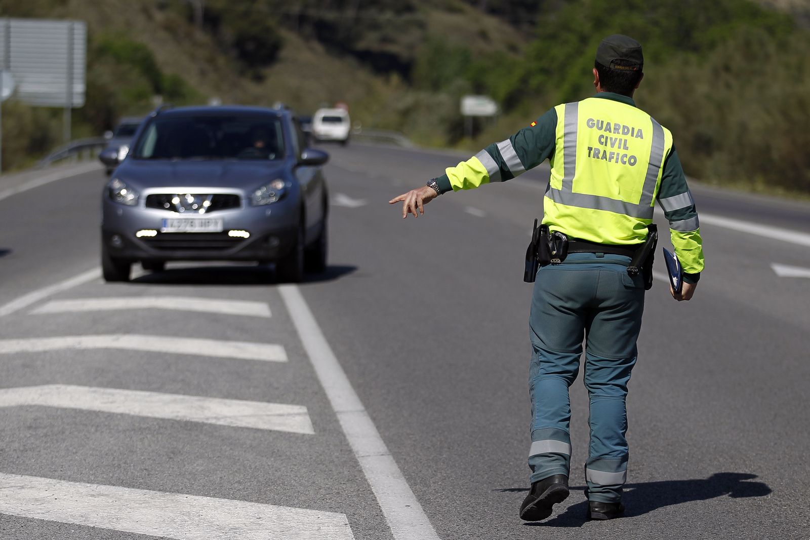 Imagen de archivo de un control de la Guardia Civil de Tráfico.