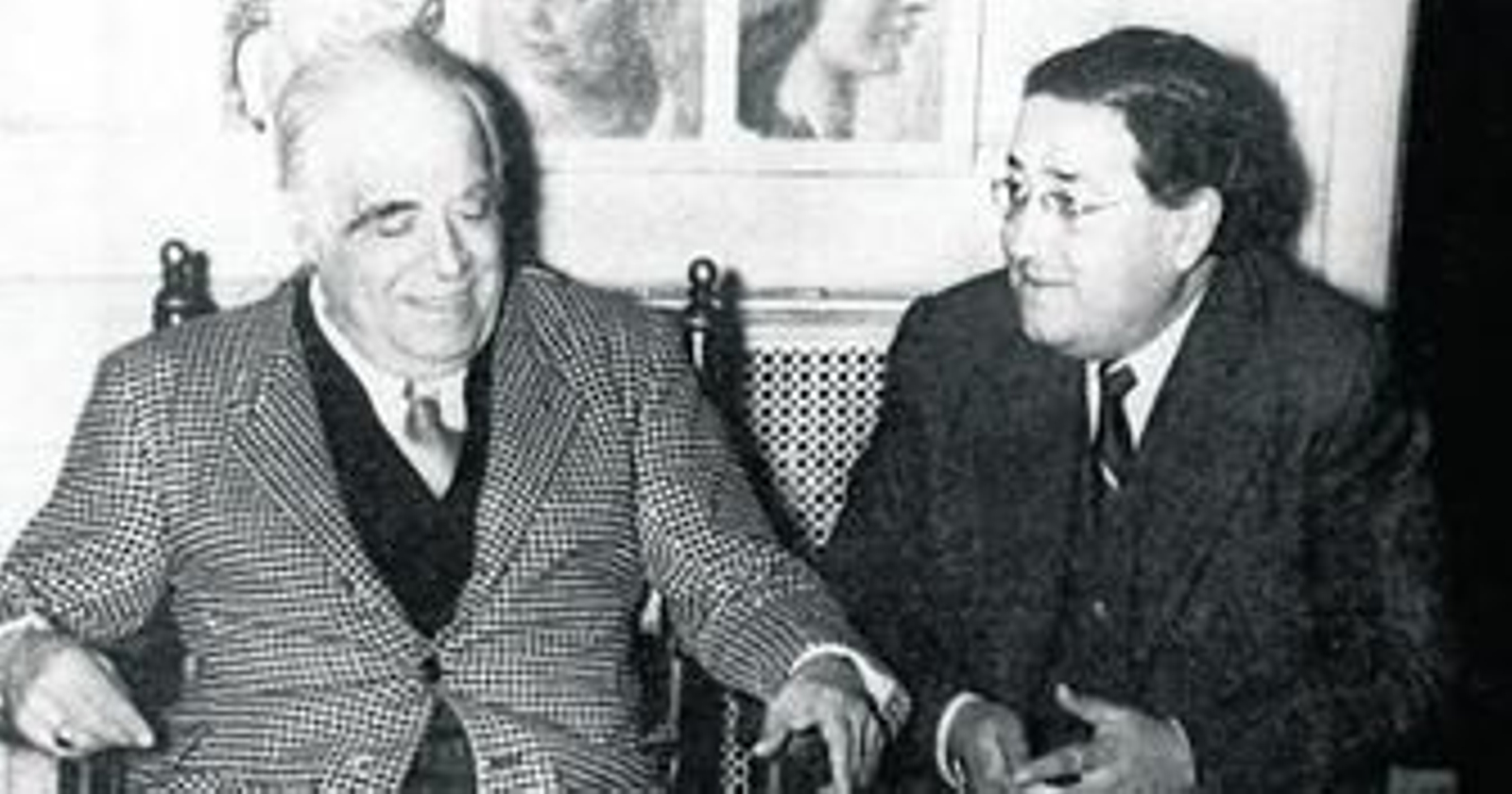 Eugenio d'Ors y Josep Janés (derecha), retratados a principios de los años 50.