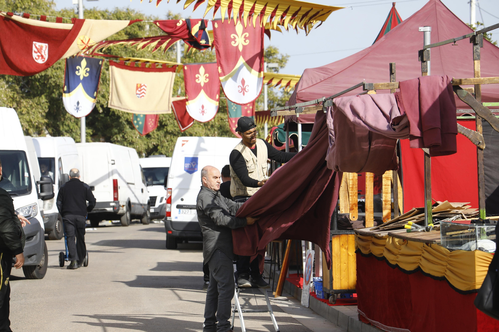 Así son los preparativos del Mercado Renacentista de Córdoba
