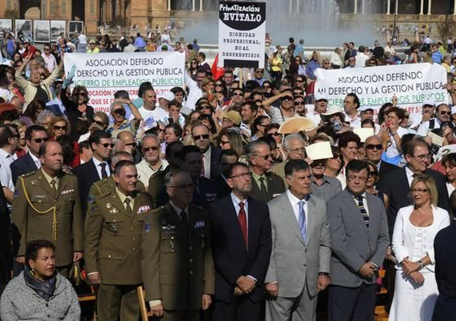 Portestas durante la reinauguración de la Plaza de España.

Foto: Juan Carlos Vázquez