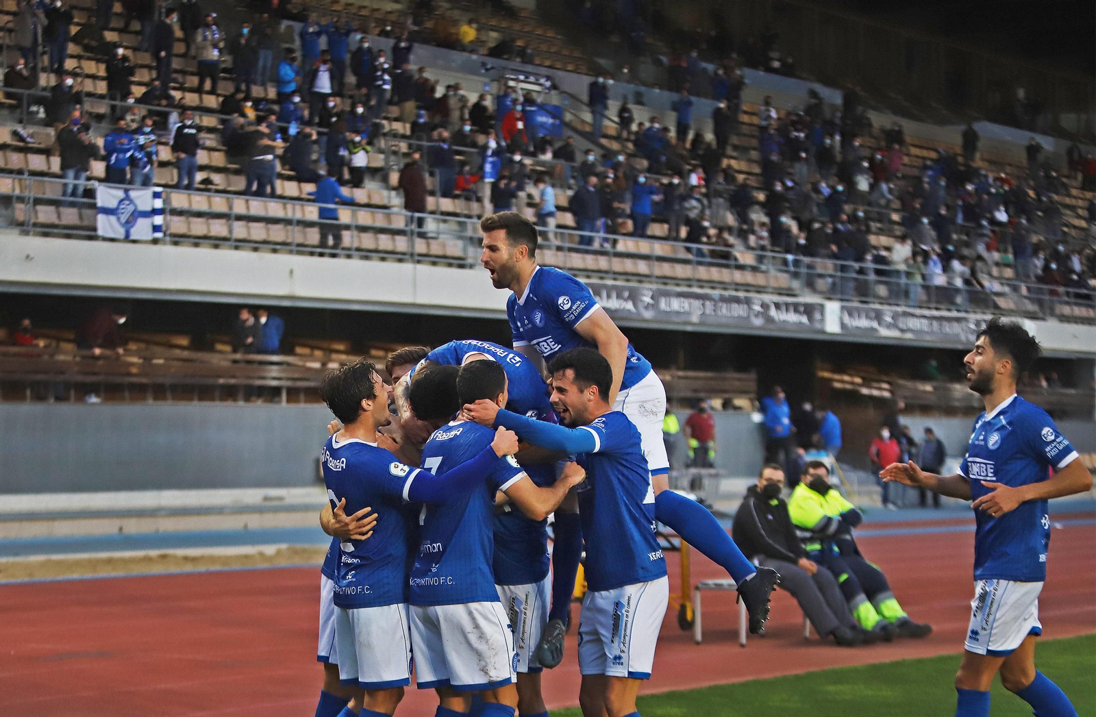 Imágenes del partido entre el Xerez DFC-Conil