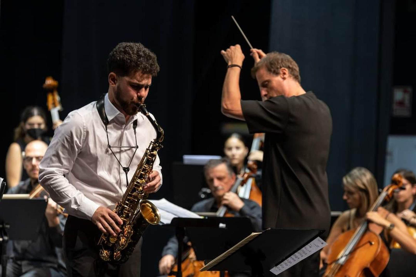 El saxofonista Diego García durante una audición.