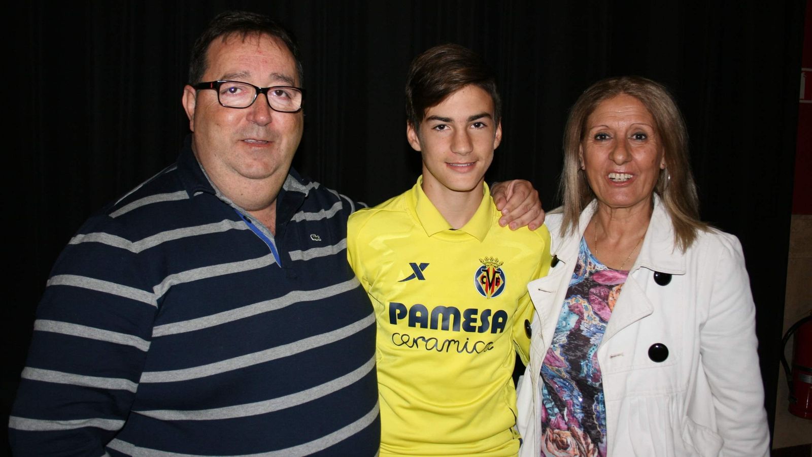 Álex Baena, en una imagen de archivo junto al concejal de deportes de Roquetas José Juan Rubí