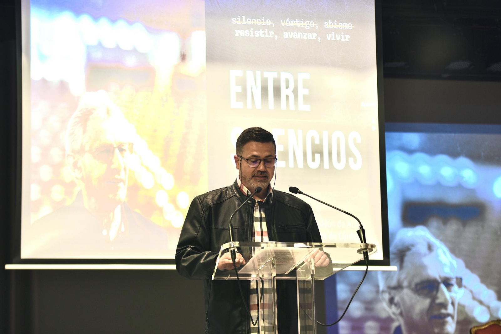 La presentación del documental 'Entre silencios, en imágenes